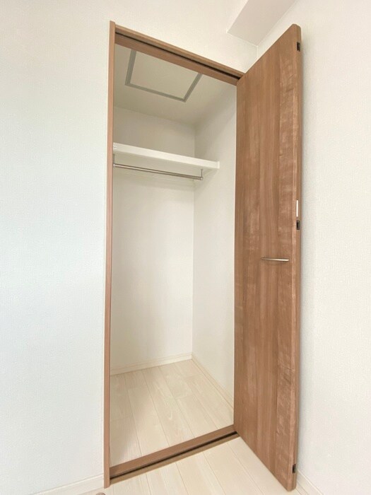 物件内観写真11　(収納)