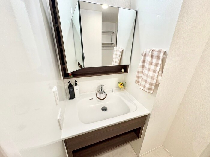 物件内観写真11　(洗面)