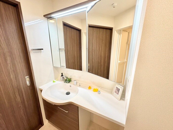 物件内観写真11　(洗面)