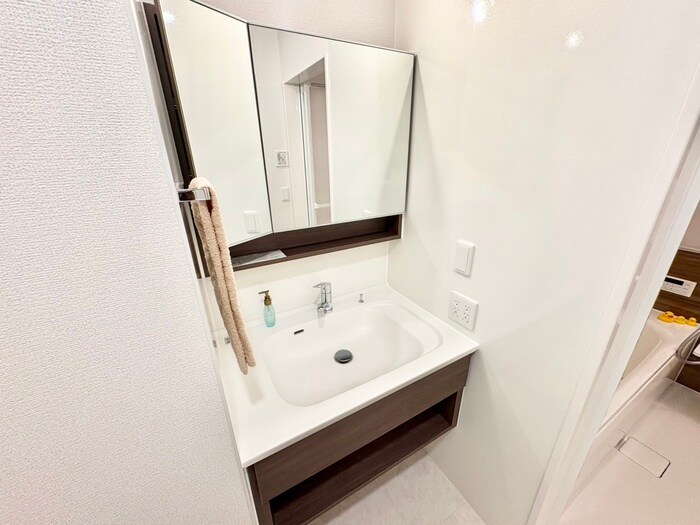 物件内観写真12　(洗面)