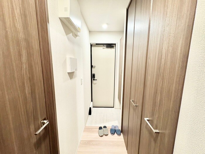 物件内観写真16　(玄関)