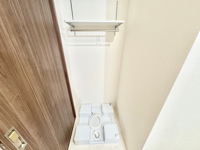 物件内観写真17　(洗濯機置場)