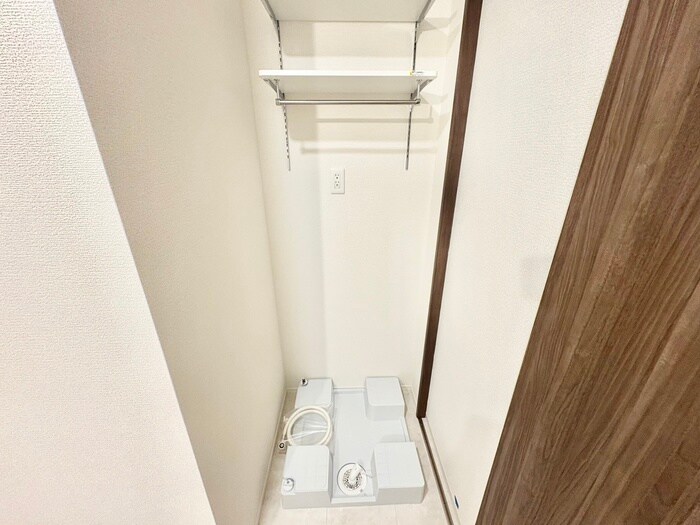 物件内観写真18　(洗濯機置場)