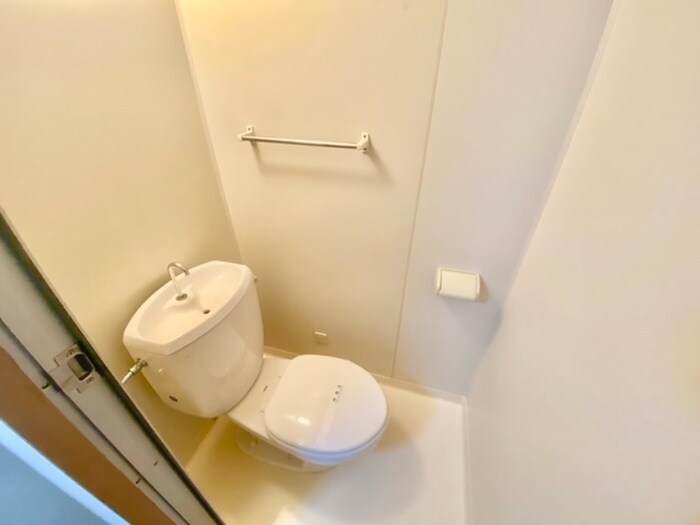 物件内観写真14　(トイレ)