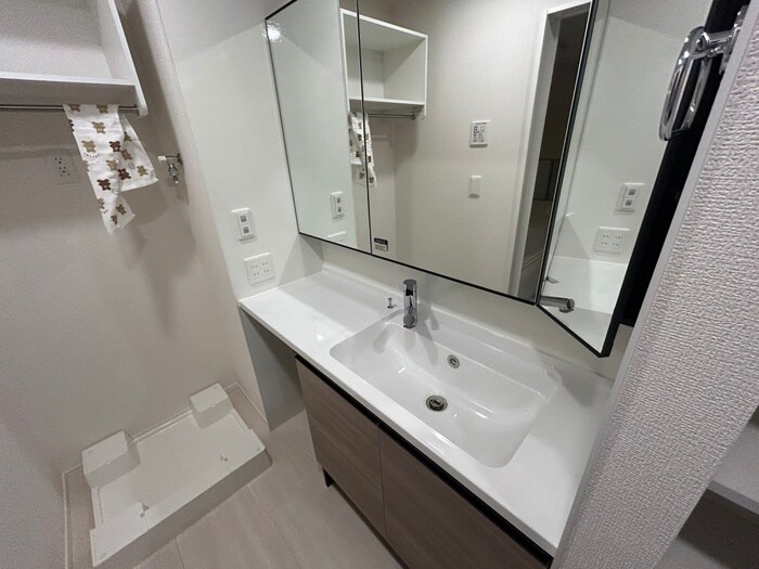 物件内観写真11　(洗面)