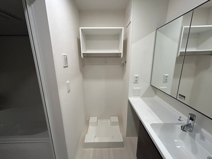 物件内観写真13　(洗濯機置場)