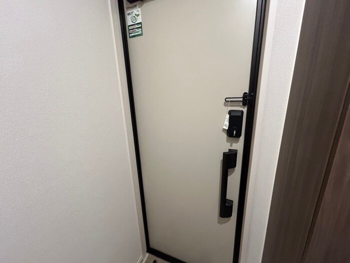 物件内観写真15　(玄関)