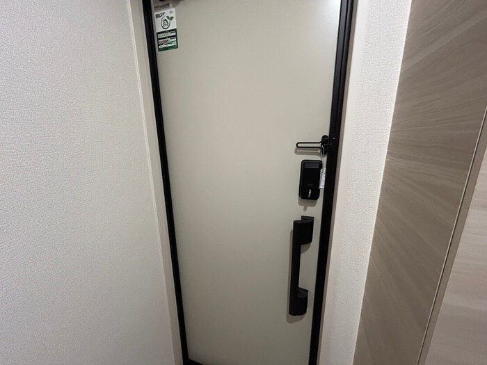 物件内観写真17　(玄関)