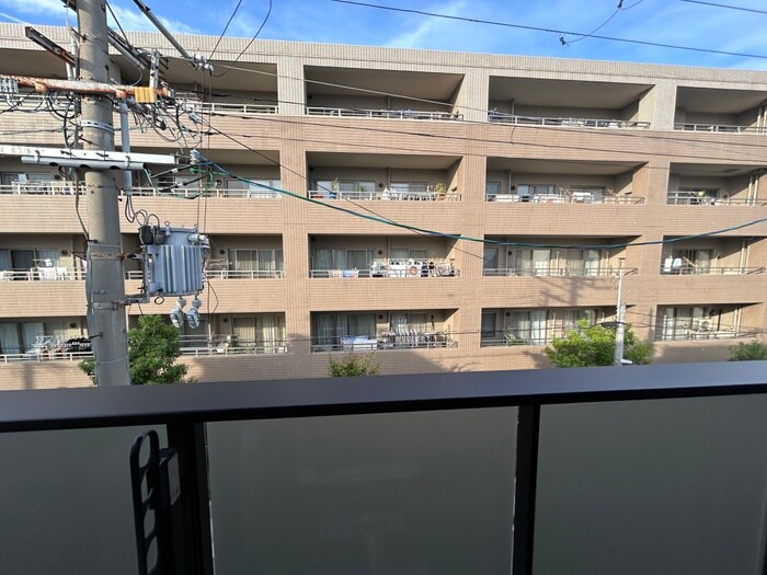 物件内観写真18　(室内からの展望)