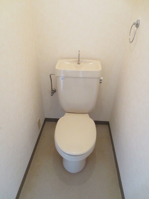 物件内観写真16　(トイレ)