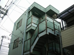 ロイヤルシャト－２外観写真