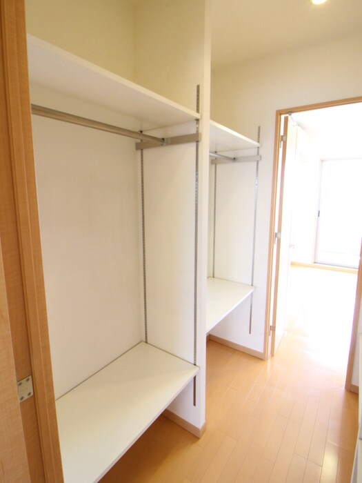 物件内観写真21　(収納)