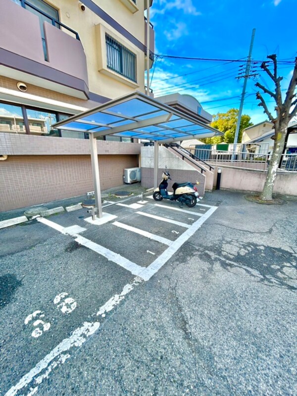バイク置き場