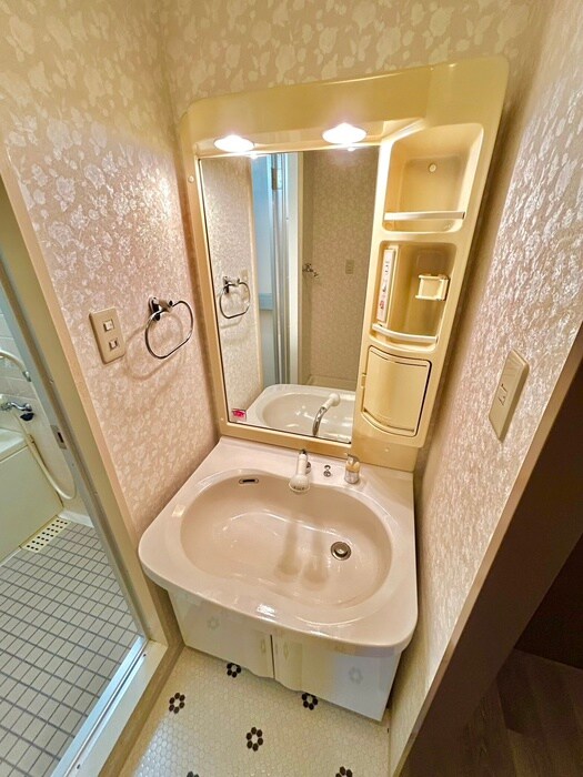 物件内観写真15　(洗面)