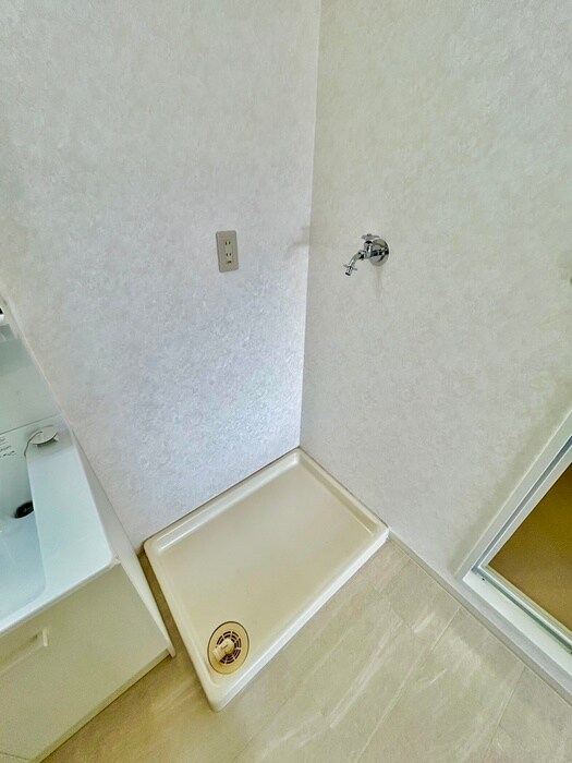 物件内観写真17　(洗濯機置場)