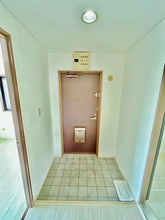 物件内観写真22　(玄関)
