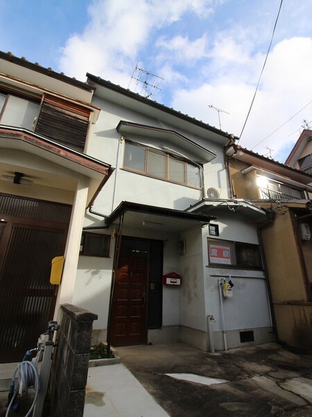 嵯峨甲塚町貸家外観写真