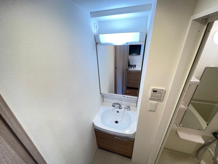 物件内観写真13　(洗面)