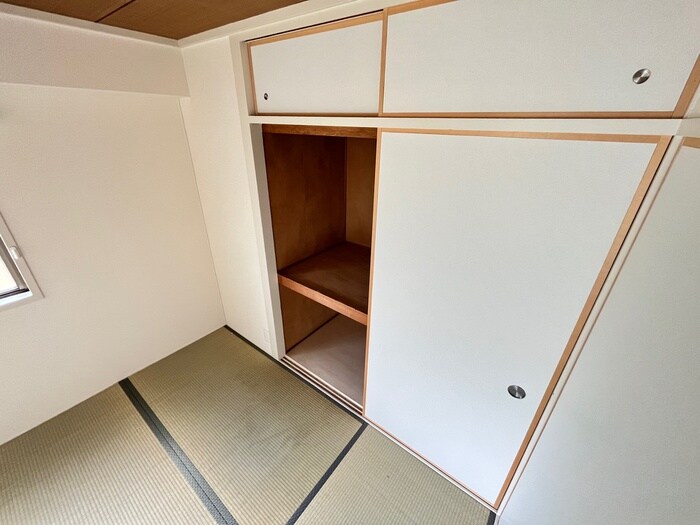 物件内観写真18　(収納)