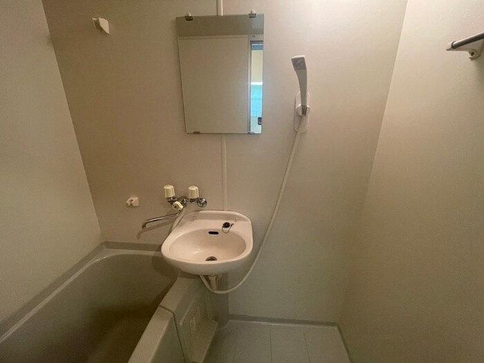 物件内観写真8　(洗面)