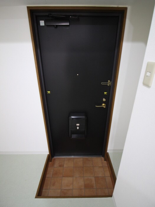 物件内観写真15　(玄関)