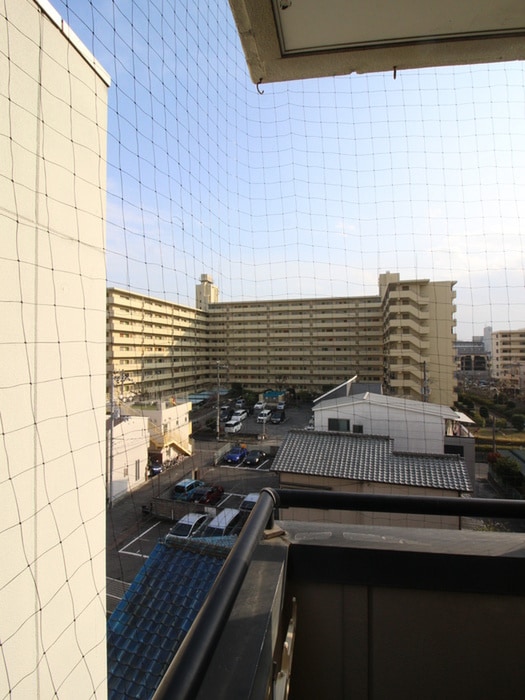 物件内観写真18　(室内からの展望)