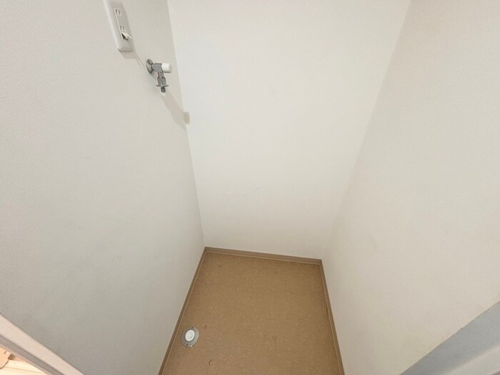 物件内観写真12　(洗濯機置場)