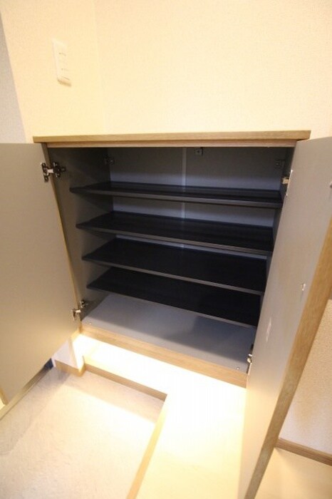 物件内観写真15　(靴箱)