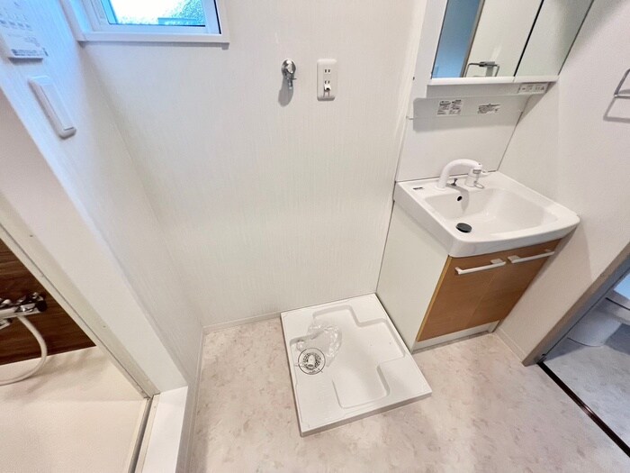 物件内観写真19　(洗濯機置場)