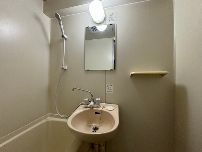 物件内観写真11　(洗面)