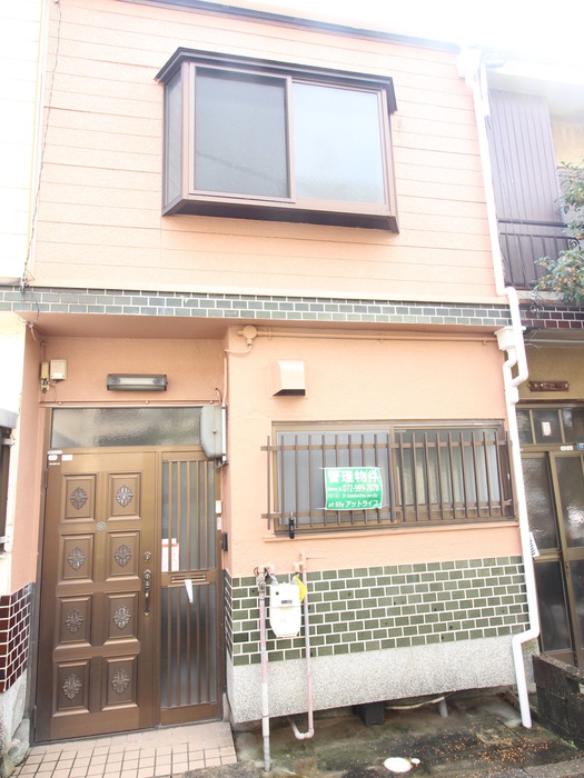 松原市三宅中2丁目ﾃﾗｽﾊｳｽ