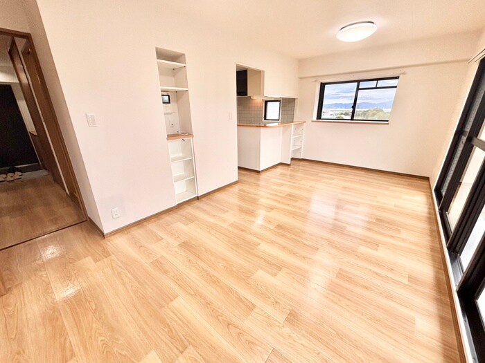 物件内観写真12　(廊下)