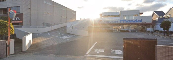 万代 泉大津条南店