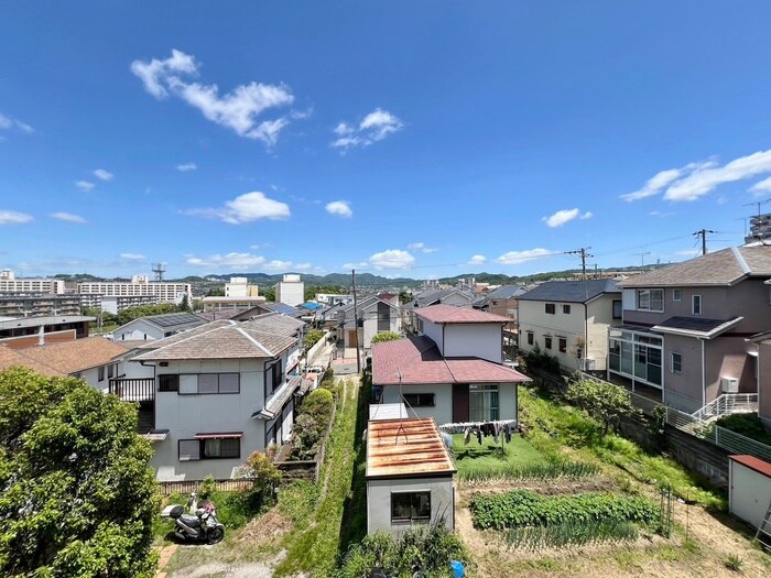 物件内観写真16　(室内からの展望)