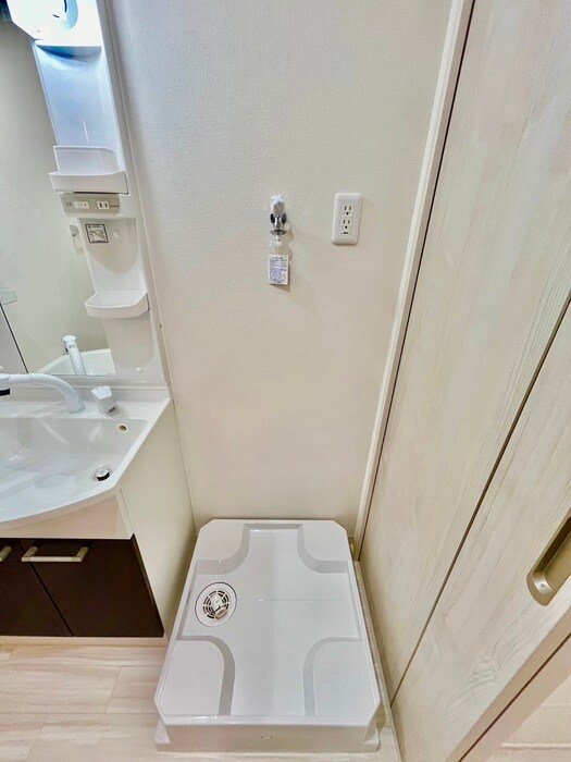 物件内観写真12　(洗濯機置場)