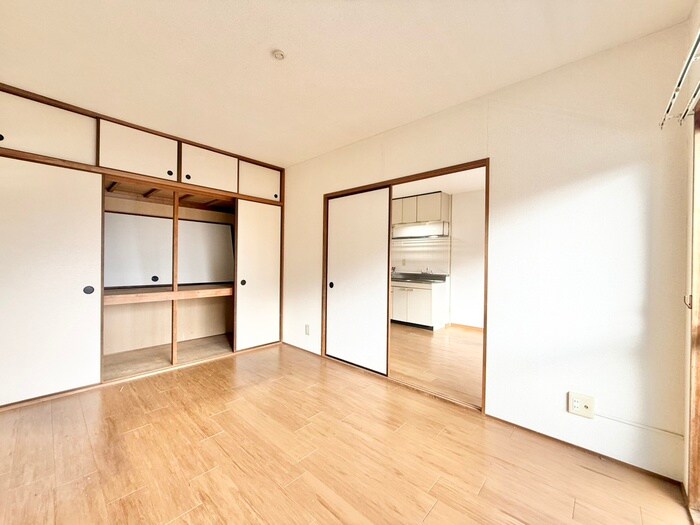 物件内観写真10　(居室)