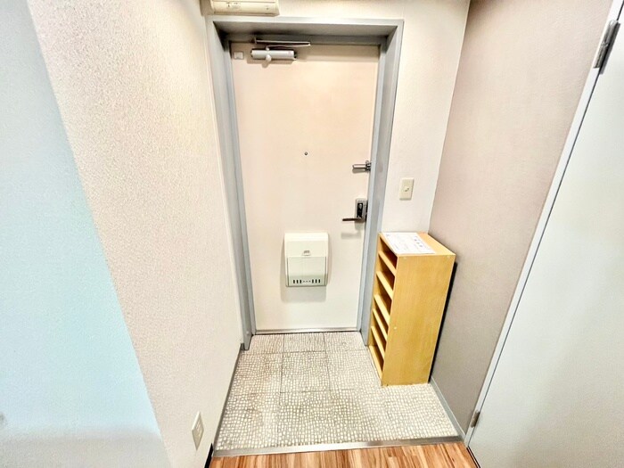 物件内観写真14　(玄関)