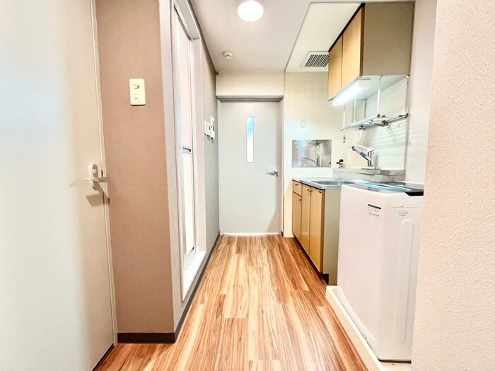 物件内観写真16　(廊下)