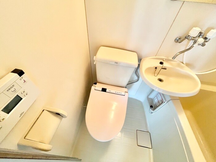 物件内観写真16　(トイレ)