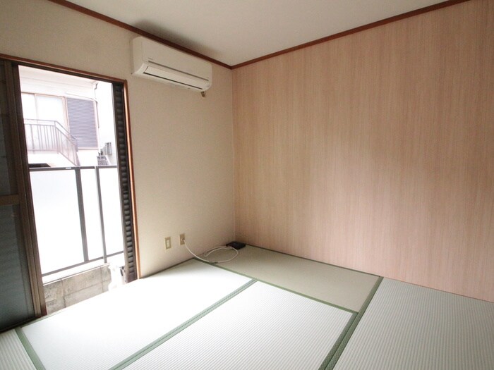 物件内観写真9　(居室)