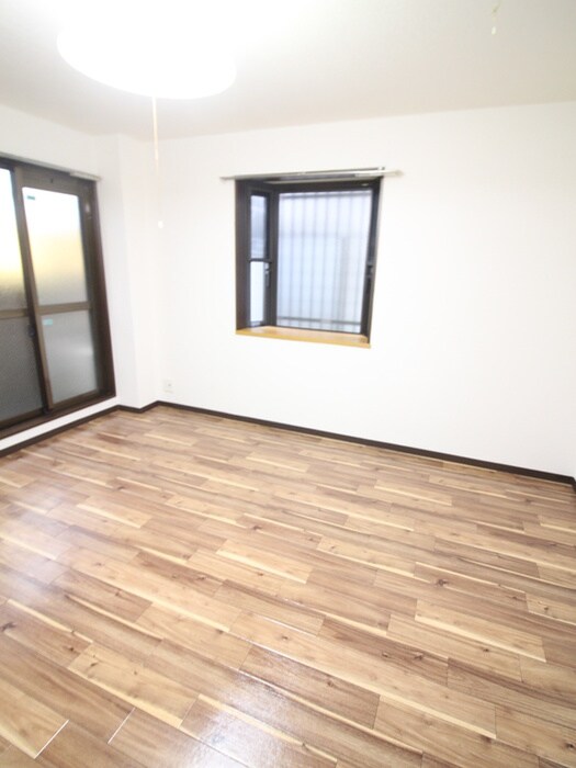 物件内観写真11　(居室)