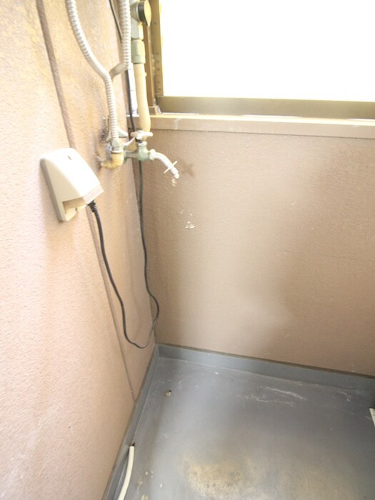 物件内観写真18　(洗濯機置場)