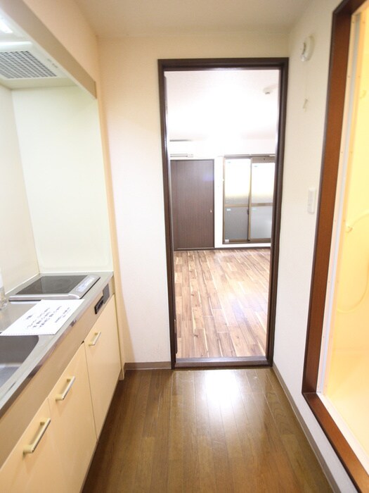 物件内観写真21　(廊下)