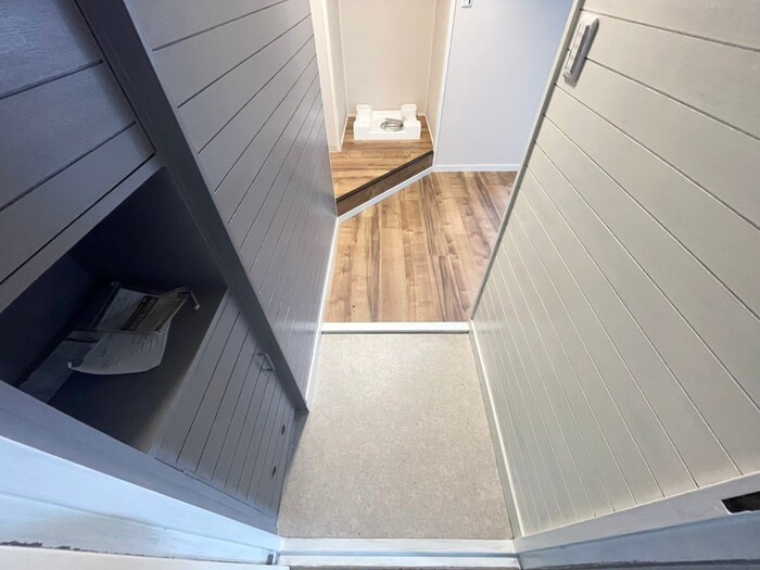 物件内観写真16　(玄関)