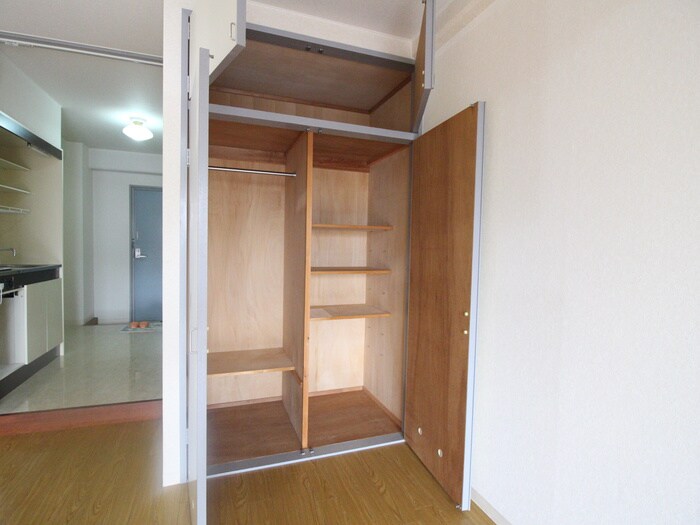 物件内観写真10　(収納)