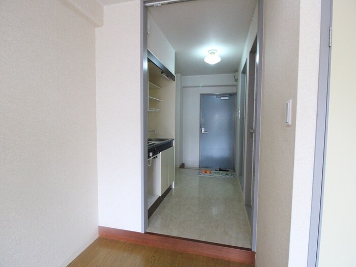 物件内観写真11　(廊下)
