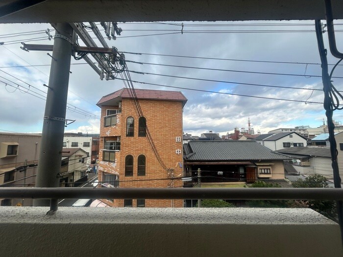 物件内観写真22　(室内からの展望)