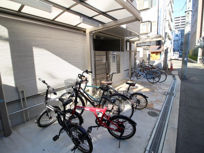 物件外観写真5　(駐輪場)
