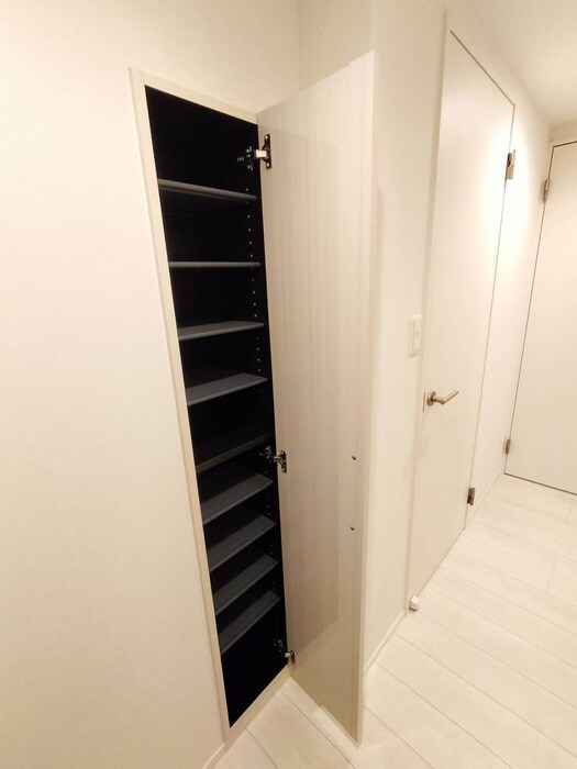 物件内観写真8　(靴箱)