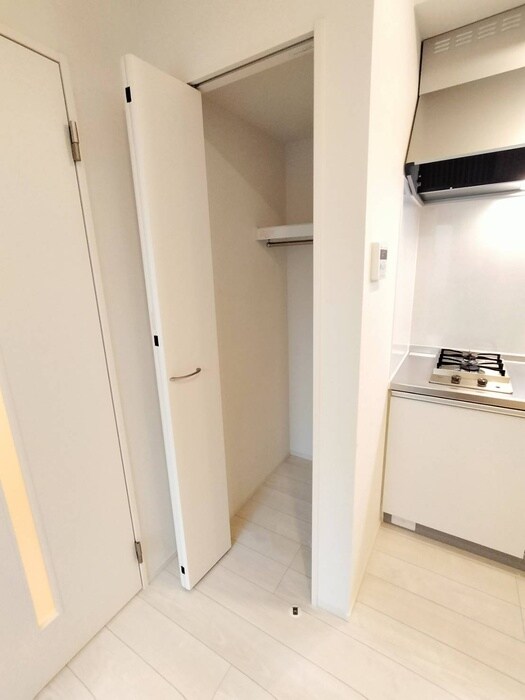 物件内観写真16　(収納)